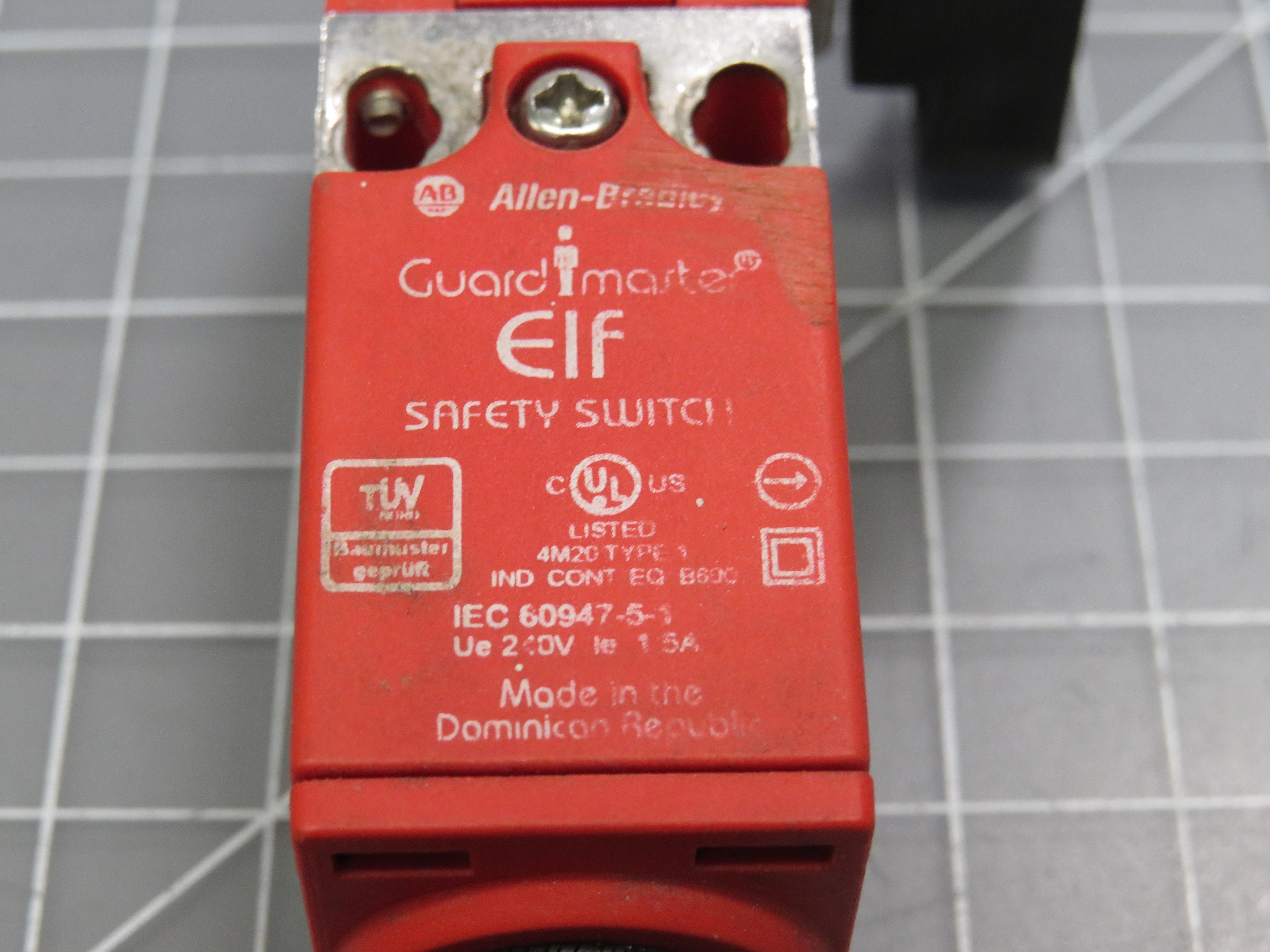 AllenBradley 4M20 Type 1 Guard Master Safety Switch T154895 eBay